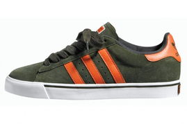 adidas滑板系列2010秋季新品預(yù)覽 革新鞋類與配件，重塑街頭風(fēng)尚